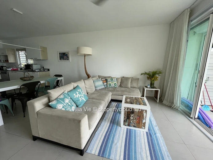 Pointe aux Canonniers - Contemporary 2-bedroom beachfront apartment