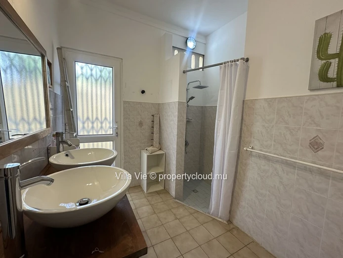 Pérèybere - Maison de charme de 4 chambres avec piscine (Mandat exclusif)