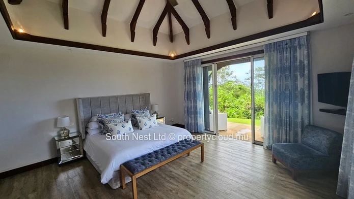 Luxury 5-Bedroom Sea View Villa in Bel Ombre Golf Estate