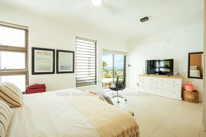 Luxury Penthouse with Stunning Sea Views in Tamarin - 160m² Living Space, Communal Pool, Rooftop Access, Fully Furnished