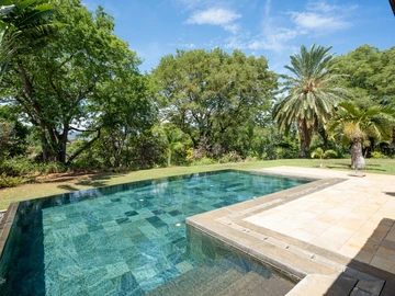 5 Bedroom Villa