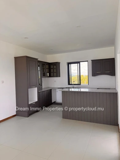 Penthouse neuf avec grande terrasse à deux minutes du centre de Grand Baie - Ile Maurice