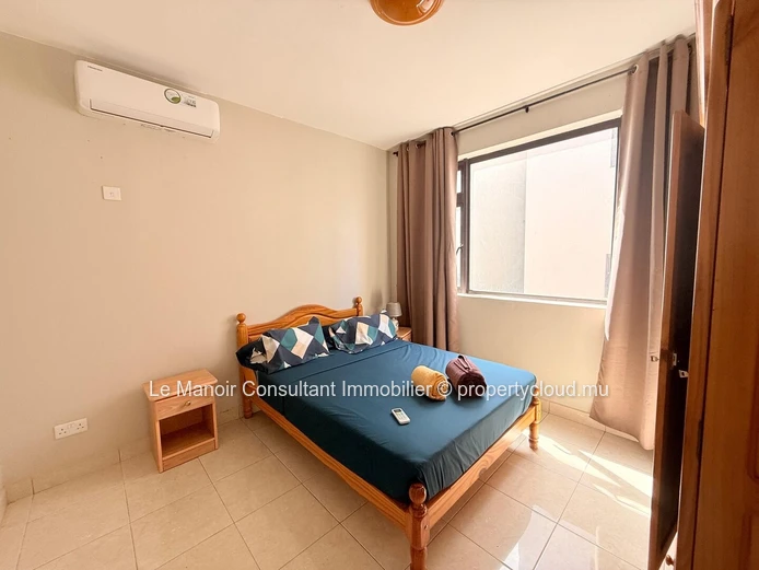 3-Bedroom Apartment - Sea view - Close to bus stop, shops and beaches