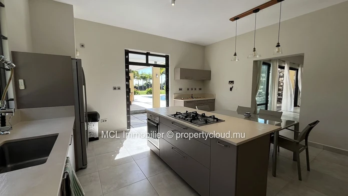 Spacious house and garden