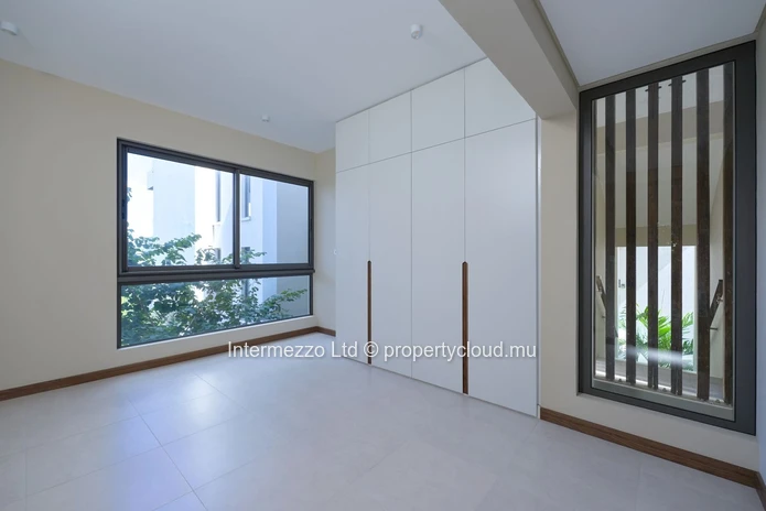 Appartement à Vendre Pointe aux Canonniers – Rooftop Privatif avec Piscine, Vue Mer, Résidence Premium | Accessible É...