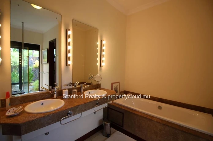 Luxury Golf Estate Villa for Sale - 4 Bedrooms, Tamarin, West Mauritius