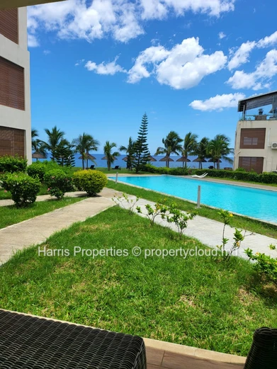 Beachfront Ground-Floor Apartment – Flic en Flac (Sole Mandate)
