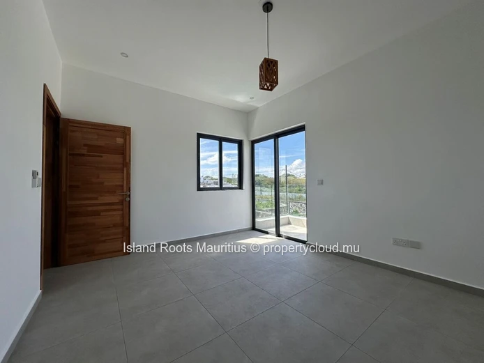 À vendre : belle maison de trois chambres avec piscine à Cap Malheureux.
