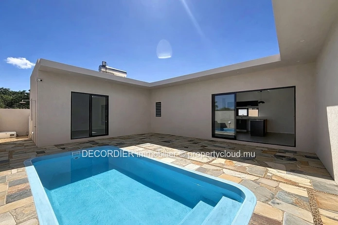 House for Sale – Petit Raffray