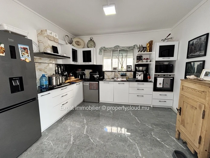 3-Bedroom Villa, Veranda, Swimming Pool And Rooftop – Calodyne