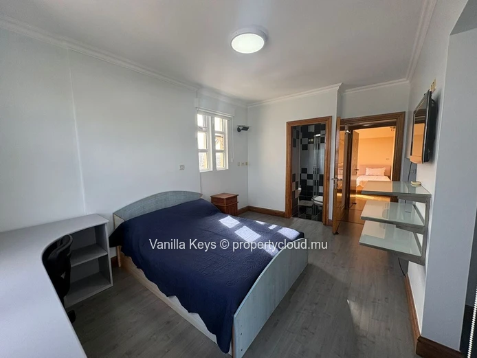 Penthouse spacieux de 334 m² à vendre à Quatre Bornes