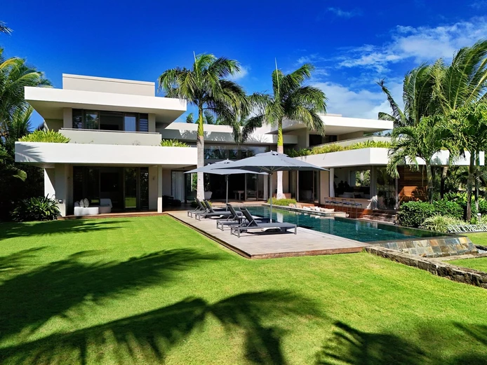 Beau Champ - Luxueuse villa de 4 chambres avec vue sur le golf
