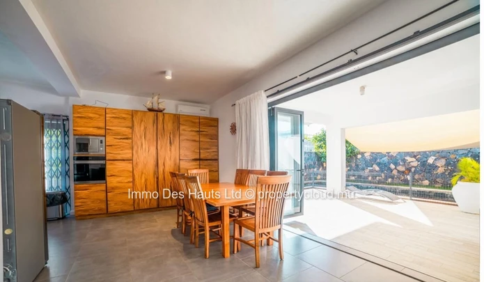 Villa de 4 chambres meublé en location Flic en Flac 