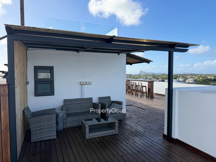 À Louer | Penthouse De 3 Chambres - Avec Piscine Privée Sur Le Toit | Grand-Baie – Cap Malheureux