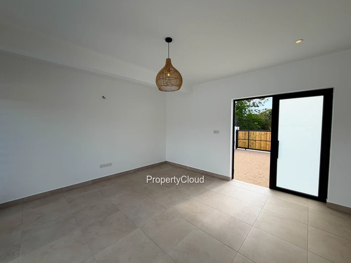 À Vendre | Villa Neuve De 3 Chambres Avec Piscine Privée À Grand-Baie | Rs 11 M, Négociable