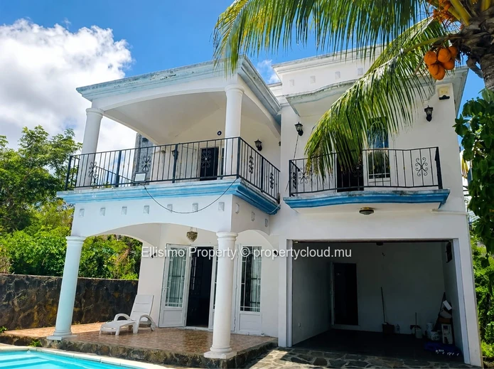 Duplex 3 bedroom + 1 ensuite in Calodyne