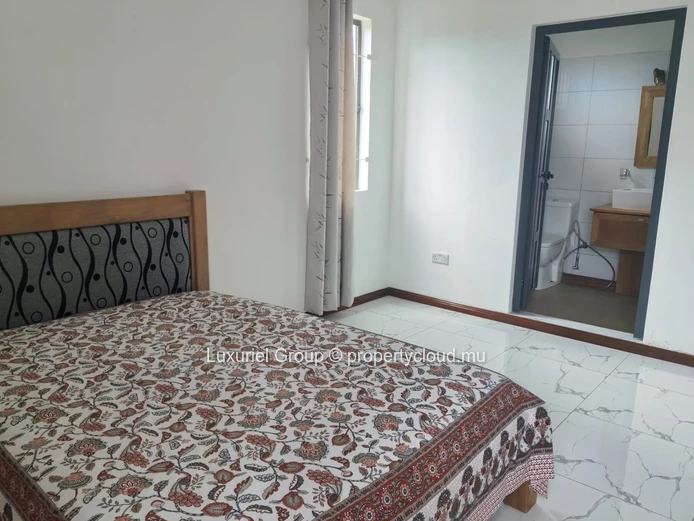 Villa Spacieuse avec Piscine Privée, Rooftop et Sécurité – Mont Choisy