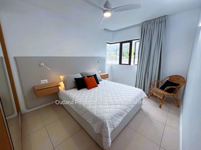 Beautiful newly renovated 3-bedroom apartment with swimming pool