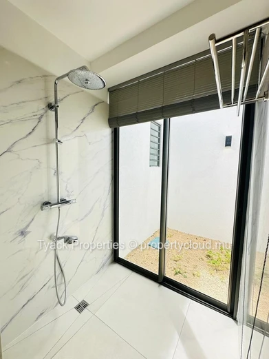 Villa PDS de Luxe 3 Chambres en Suite avec Piscine à Vendre à Grand Baie