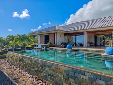 4 Bedroom Villa
