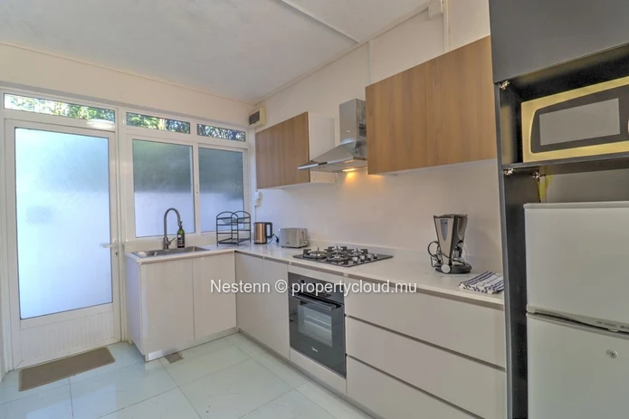 Five elegant triplex apartments 