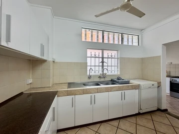5 Bedroom Villa