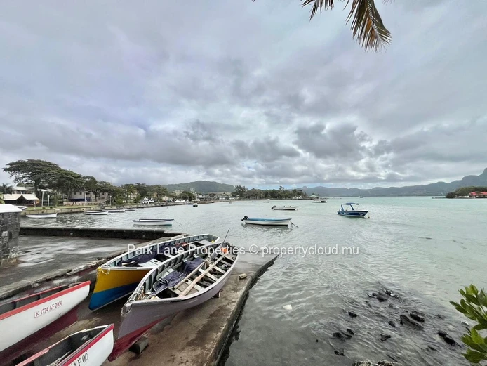Beachfront Land for Sale – 737m² in Mahébourg