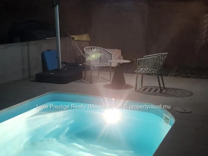Villa Moderne et Spacieuse de 4 Chambres avec Piscine près de Port-Louis