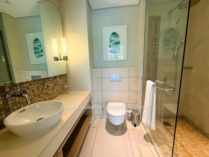 Luxury Townhouse with Private Pool & Golf Views in Anahita