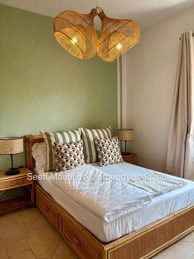 Penthouse Entièrement Meublé à Vendre – À Deux Pas de la Plage de Bain Boeuf 