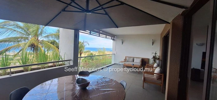 Penthouse en duplex avec vue panoramique sur la mer
