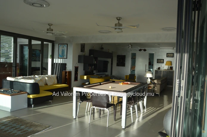 Beau Penthouse à deux pas de la plage de la Preneuse.