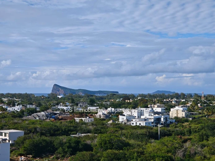 Penthouse De 3 Chambres Avec Vue Mer À Louer À Pereybere - Nord