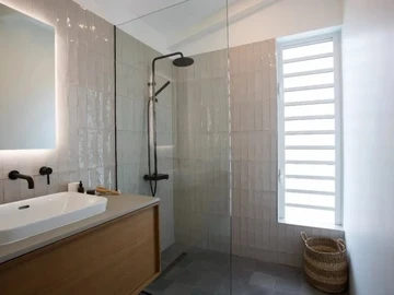 6 Bedroom Villa