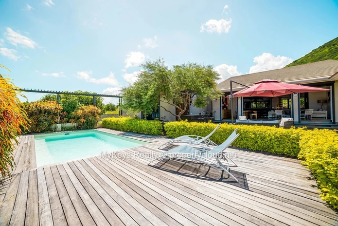 Spacious 4-Bedroom Villa for Rent - Tamarin