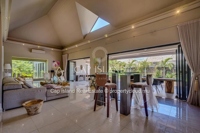 Villa 5 chambres et son jardin tropical - GRAND BAIE -
