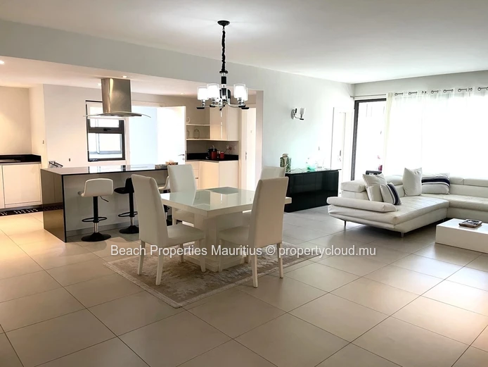 Open-Plan 3-Bed Apartment | Moments from the Beach + Weekly Housekeeping Included