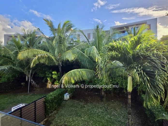 Duplex with Rooftop & Resort Amenities