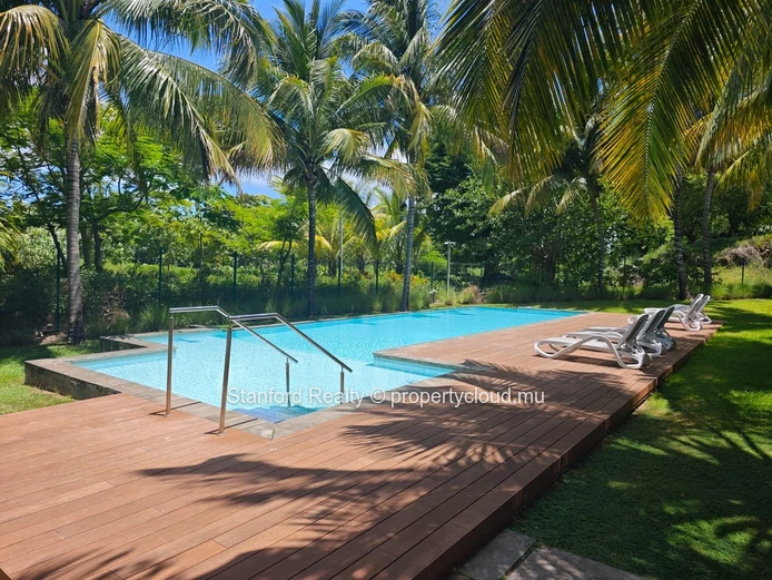 Elegant Apartment for Sale – 3 Bedrooms, Tamarin, West