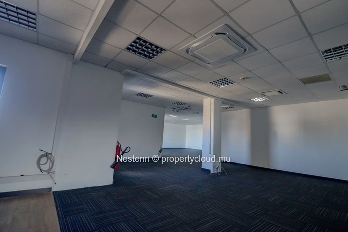 Modern Office Space for Rent – 302.20 m²