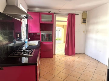 5 Bedroom Villa