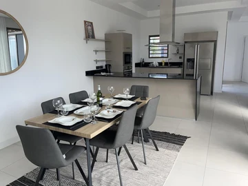 4 Bedroom Villa