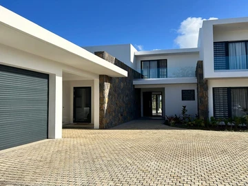 4 Bedroom Villa