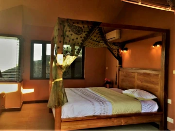 4 Bedroom Villa