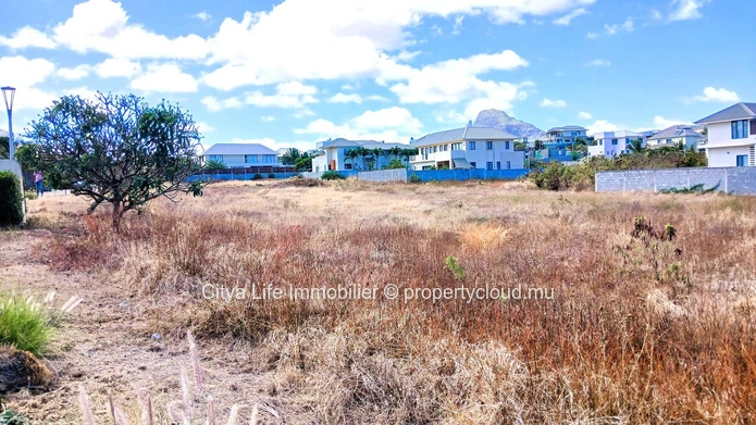 À Vendre – Terrain avec Vue Mer à Jardin d’Anna, Flic en Flac