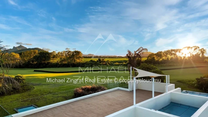 Contemporary Villa with Panoramic Golf Views