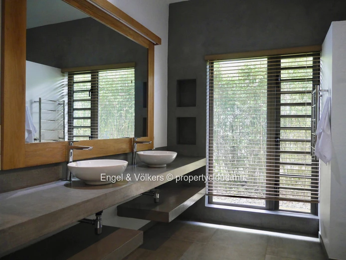 Exceptional Contemporary Villa for Sale in the Heart of Moka
