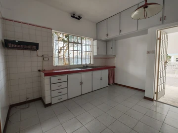 7 Bedroom House