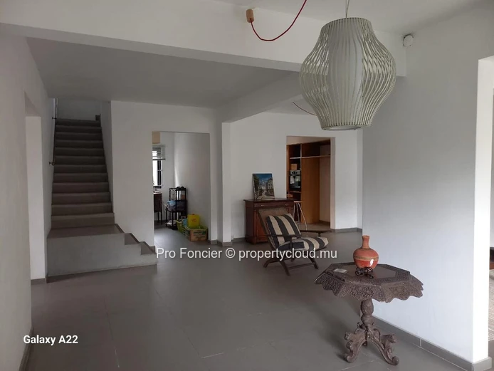 House for sale in Curepipe - Bright modern duplex.