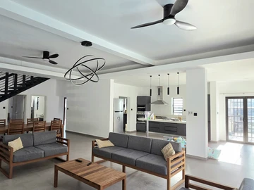 4 Bedroom Villa